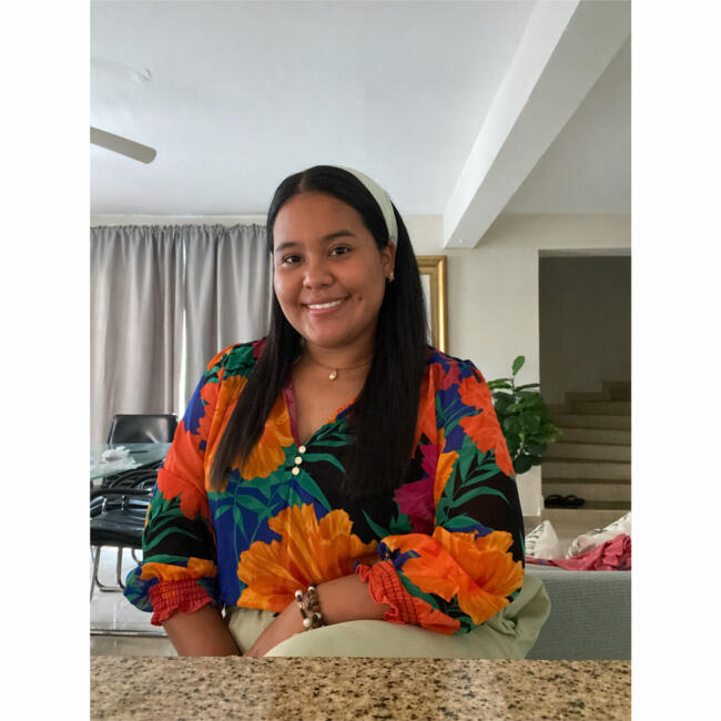 Babysitter in Burunga: Monica