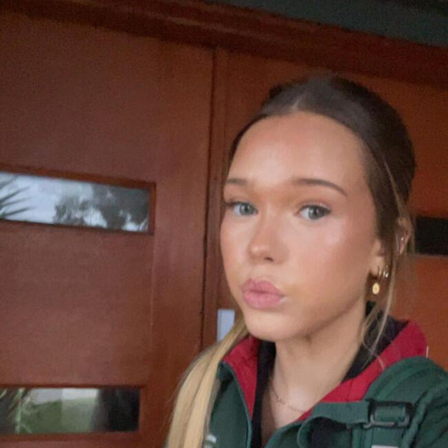 Babysitter in Geelong: Jazmine