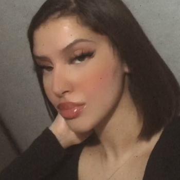 Baby-sitter in Joué-lès-Tours: Salma