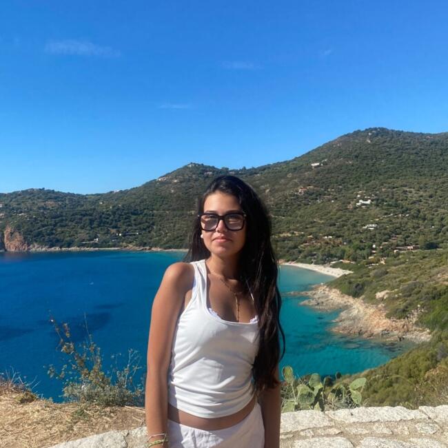 Babysitter in Lisses: Melina