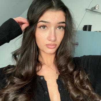 Babysitter in Livarot: Louann