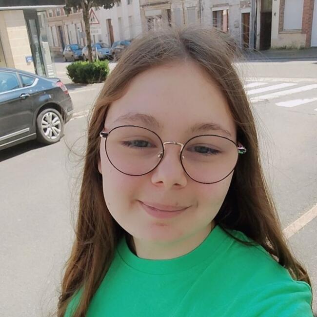 Babysitter in Hirson: Clara