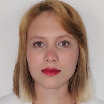 Babysitter in Pearland: Adriana