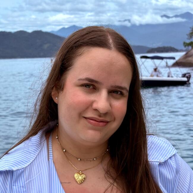 Babysitter in Ribeirão Preto: Maria