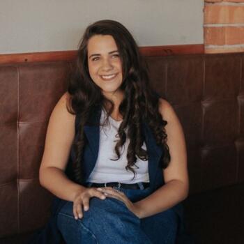 Babysitter in Braga: Deborah