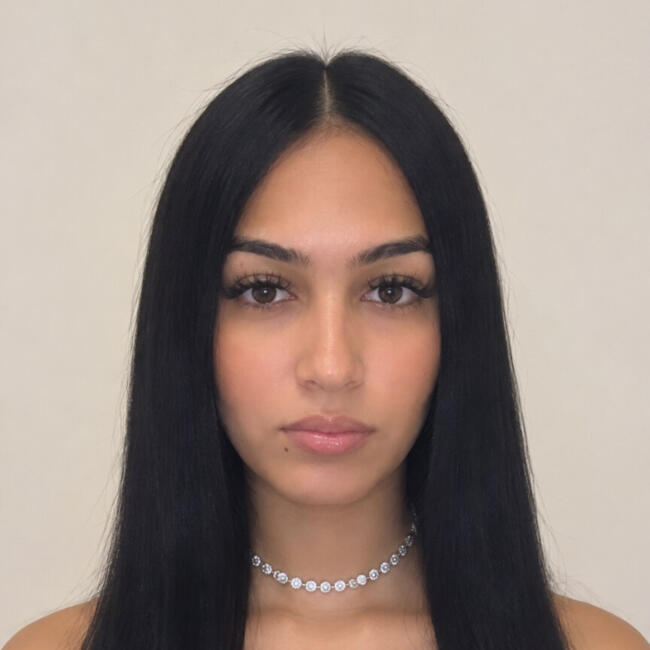 Babysitter in London: Donya