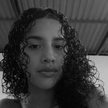 Babá Parnamirim: Mariana