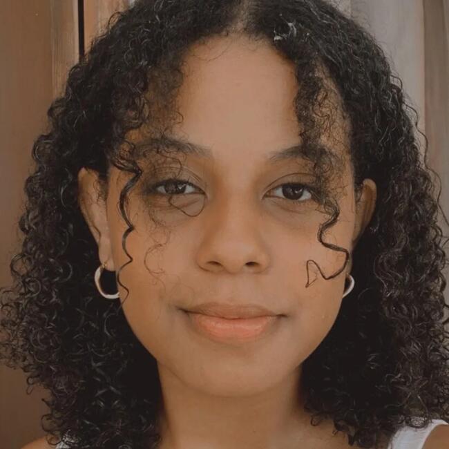 Babysitter em Coimbra: Camila