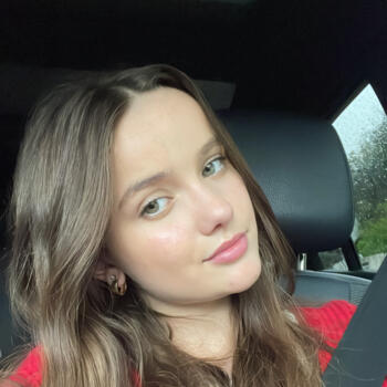 Babysitter em Sermonde: Mariana