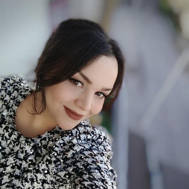 Nounou à Paris: Ines