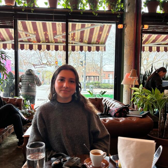 Babysitter in Sydney: Lucie