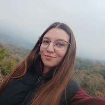 Babysitter in Lőrinci: Vivien