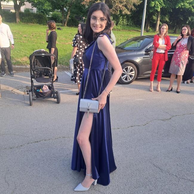 Babysitter in Lonjica: Isabella