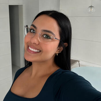 Babá em Ribeirão Preto: Manuela