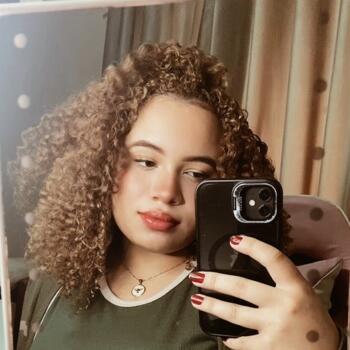 Babysitter in Belford Roxo: Adrielly