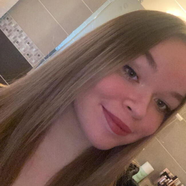 Babysitter in Saint-Corneille: Luna