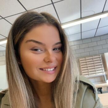 Babysitter in Fosses: Melissa