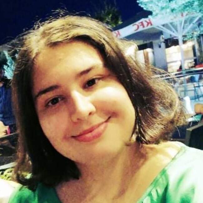 Babysitter στην περιοχή Καματερό: Αδαμαντία