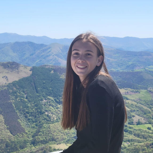 Babysitter in Bergerac: Alyson