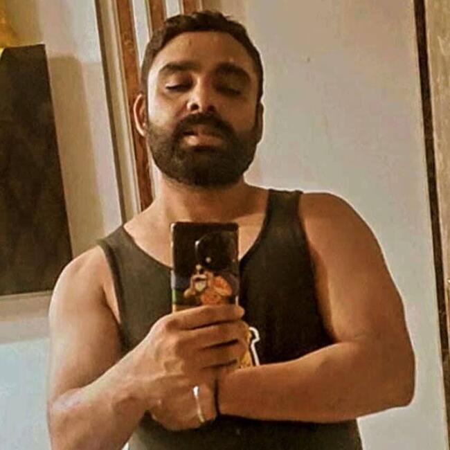 दिल्ली में बेबीसिटर: PSY