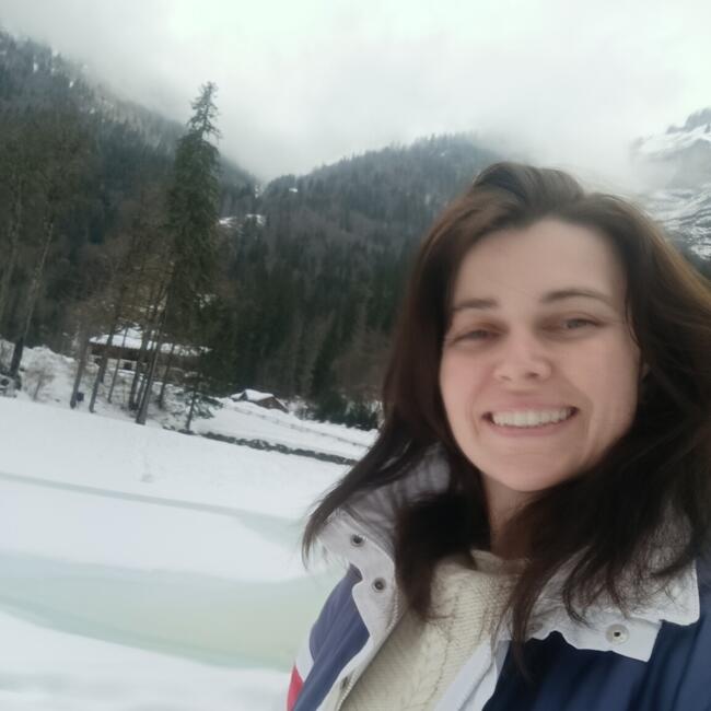 Babysitter in Pertuis: Karine