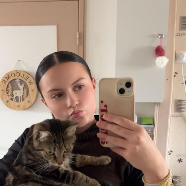 Babysitter in Saint-André-les-Vergers: Maëly