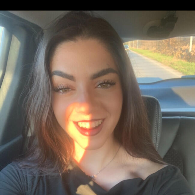 Babysitter in Cerro al Lambro: Nicole