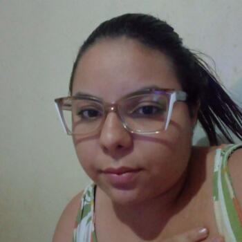 Babysitter in Valparaíso de Goiás: Regiane