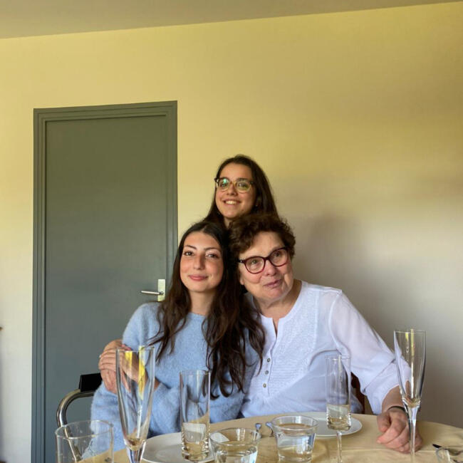Babysitter in Paris: Inès