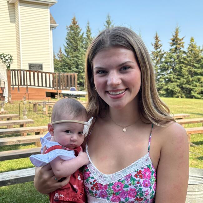 Baby-sitter in Edmonton: Sienna