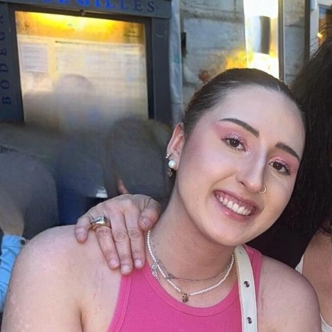 Babysitter in Bidache: Taïna