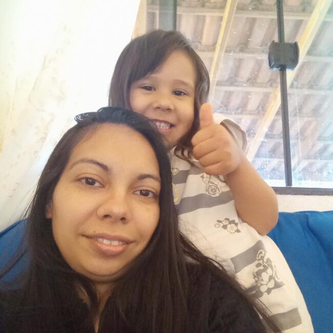 Emprego de babá em Paranaguá: FRANCIELE