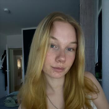 Babysitter in Fürstenwalde: Melina lea