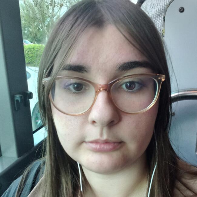 Babysitter στην περιοχή Μαρκόπουλο Μεσογαίας: Eirini