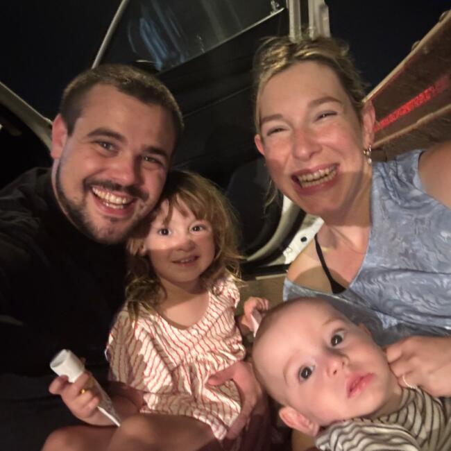 משרת בייביסיטר ב- הרצליה: סתיו