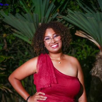 Babysitter in Praia Grande: Lyandra Laura