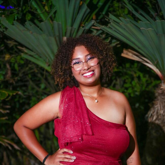 Babysitter in Praia Grande: Lyandra Laura