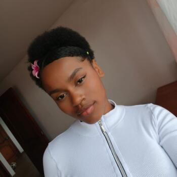 Babysitter in Quininde: Lia