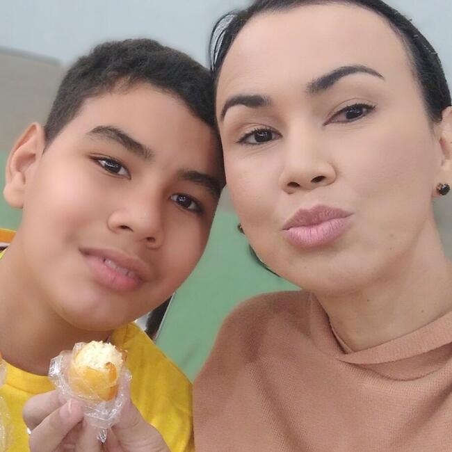 Emprego de babá em Maringá: Adrielle