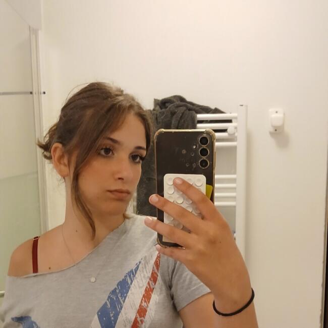 Babysitter in Brunoy: Anouk