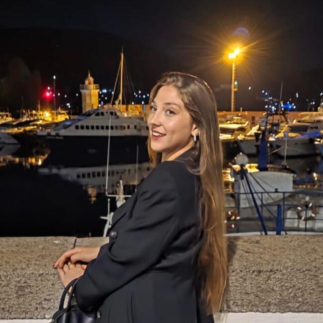 Babysitter a Cellole: Giovanna