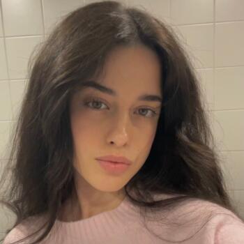 Varuška v Ljubljana: Lara