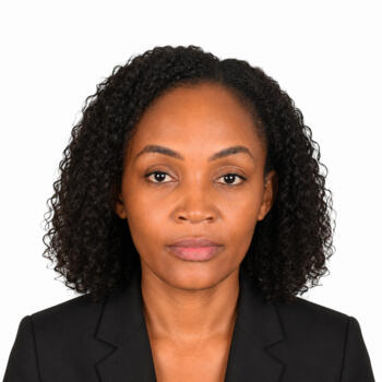 Babysitter in Lisbon: TERESIA WANJIRU
