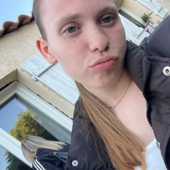 Babysitter in Saint-Maximin-la-Sainte-Baume: Kimberly