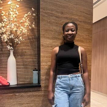 جليسة أطفال في دبي: Daphine