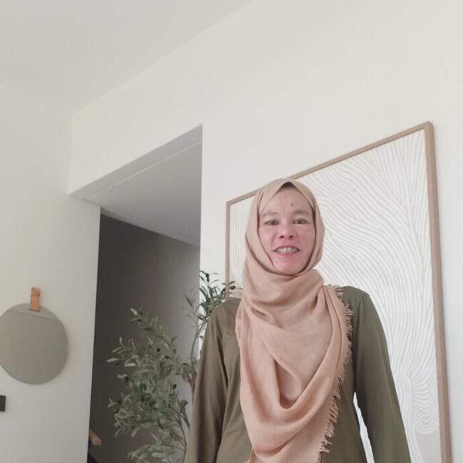 Nanny in Dubai: Beth