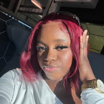 Babysitter in Saint-Denis: Ilarie