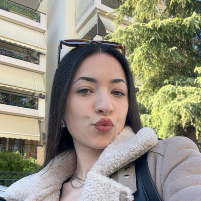 Babysitter στην περιοχή Πάτρα: Ανθη