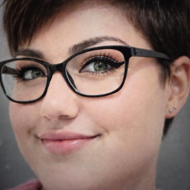 Baby-sitter in Calgary: Amina