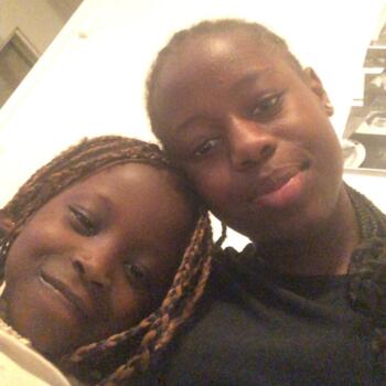 Babysitter in Gårdsten: Yandella